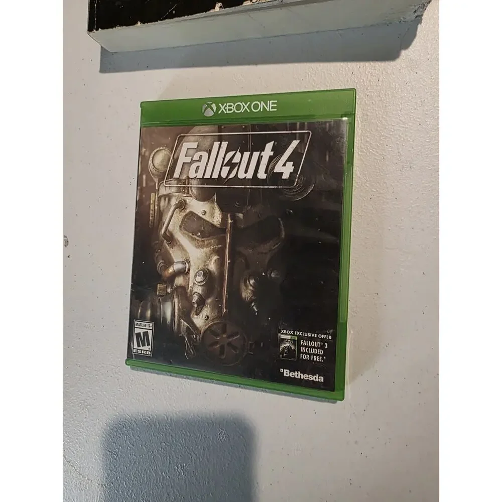 Fallout 4 Game of The Year Edition Prima Official Guide & Xbox One Game